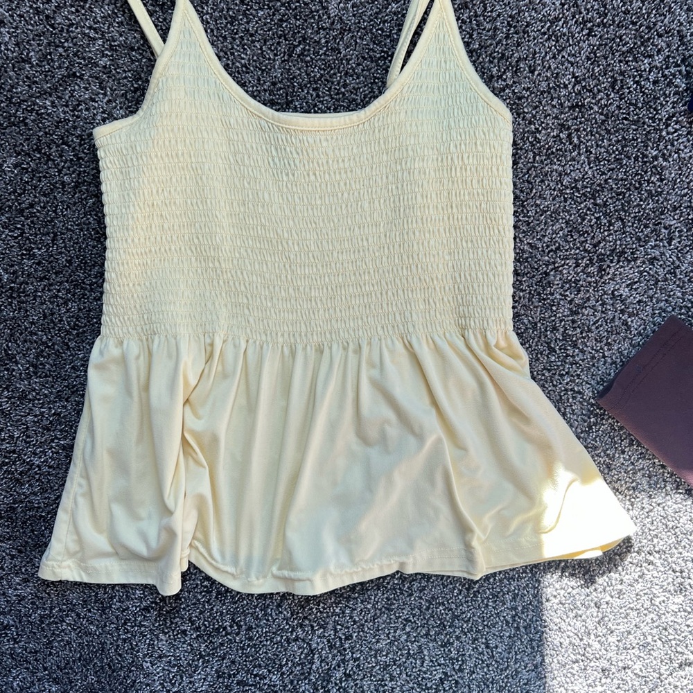 Rue 21 yellow tank